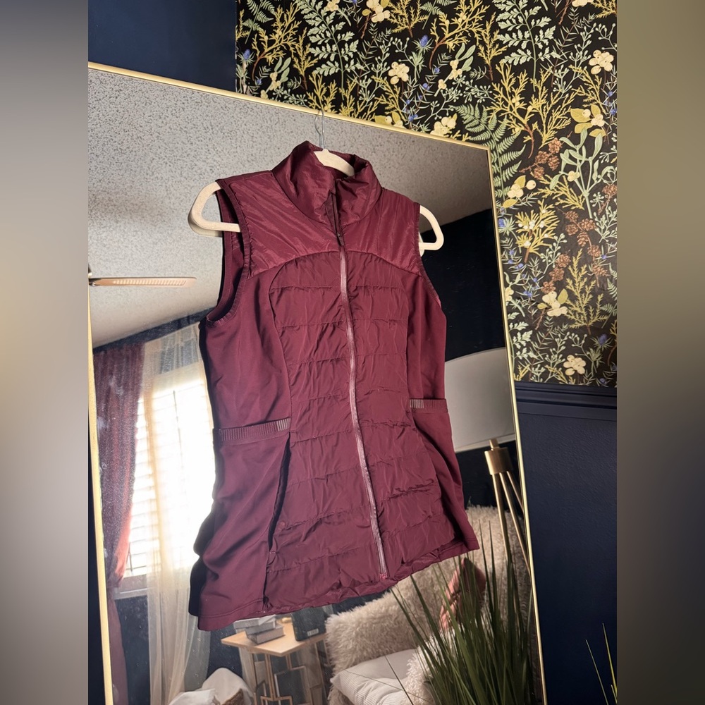 Lululemon Down For It All Puffer Vest Full Zip Goose Down burgundy 
Women's 10